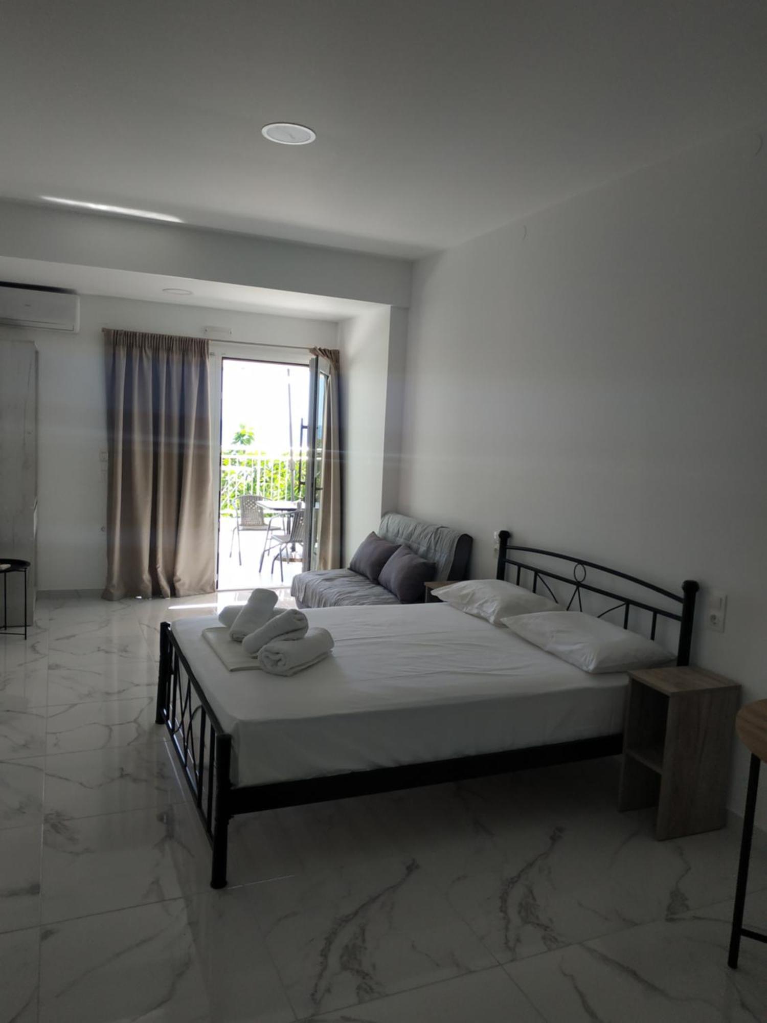 Creta Sun Apartments Makrýgialos Esterno foto