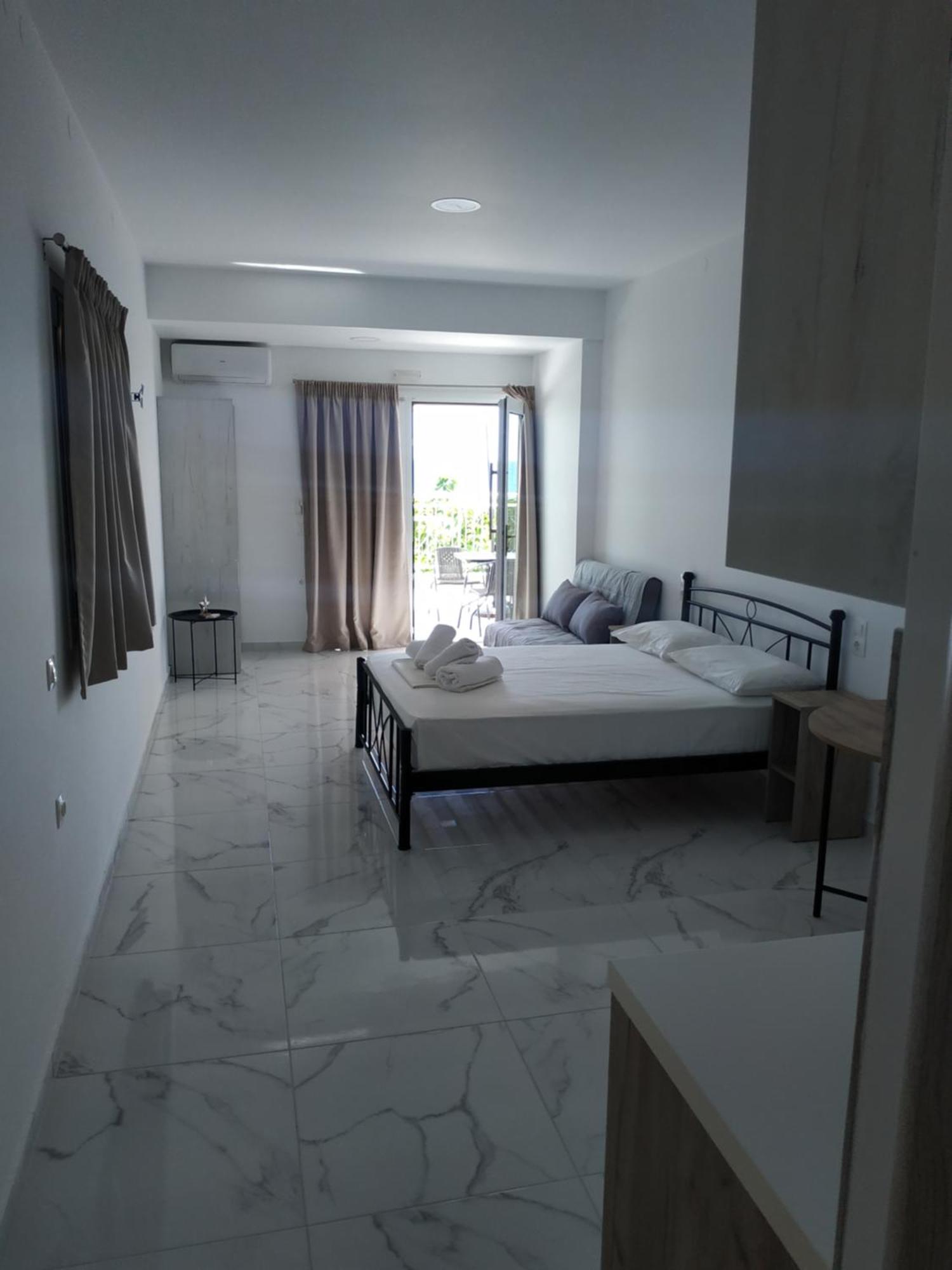 Creta Sun Apartments Makrýgialos Esterno foto