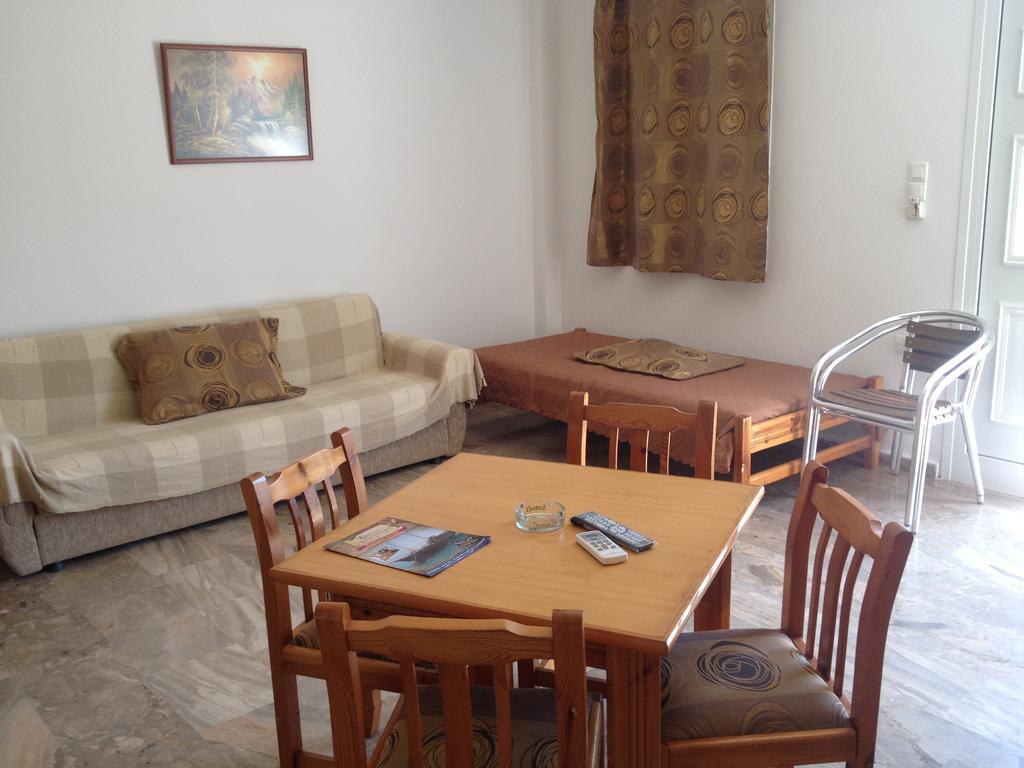 Creta Sun Apartments Makrýgialos Esterno foto